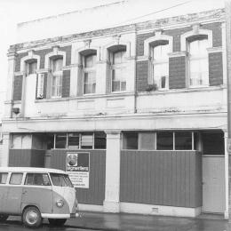 Thistle Hall with BOC Sign-writers below it, 1980s.